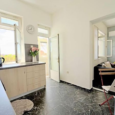 Cozy 1-Bedroom Flat In The Very Center Of Sofya Dış mekan fotoğraf