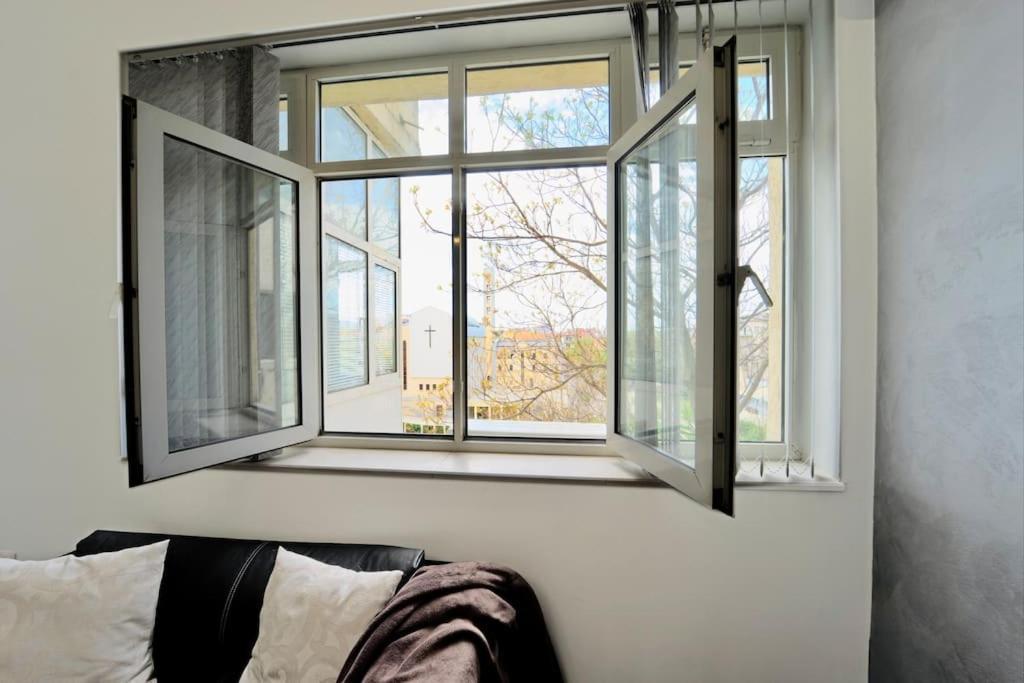Cozy 1-Bedroom Flat In The Very Center Of Sofya Dış mekan fotoğraf